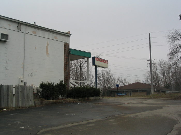 Clarkston Cinema - Summer 2002 (newer photo)